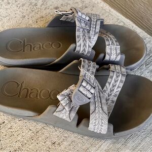 Chaco Women’s Gray Chillo Slide Sandals